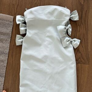 Elegant Light Gray Midi Dress with Bow Accents